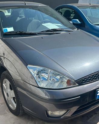 FORD FOCUS per ricambi usati