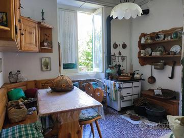 6 LOCALI A TORRIGLIA