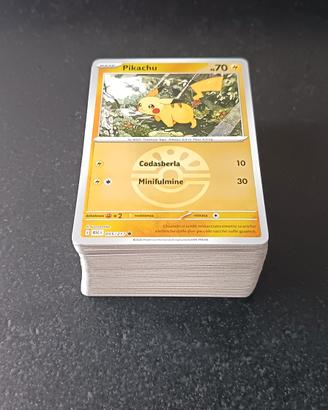 Mazzo 105 carte Pokemon con Pikachu brillante 