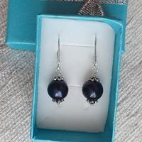 Orecchini in argento 925 e perla nera naturale 