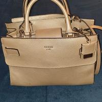 Borsa Guess a mano con tracolla