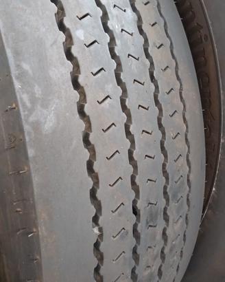 Gomme 275 / 70 R 22.5 60%