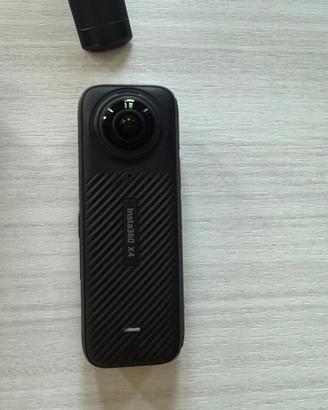 Insta 360 one x4