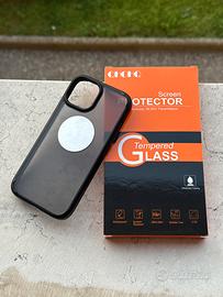 Cover iphone 15 spigen usata + 2 vetri schermo