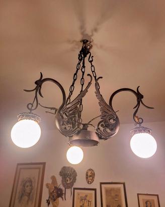 Lampadario in ferro battuto