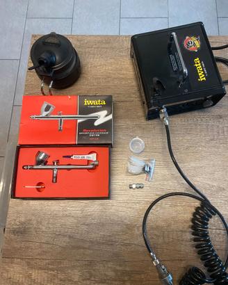 Set aerografia IWATA Revolution