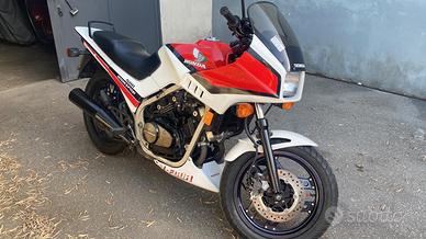 Honda VF 500 F