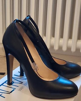 décolleté pelle nere