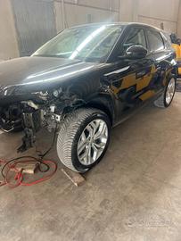 Disponibile  ricambi range rover evoque