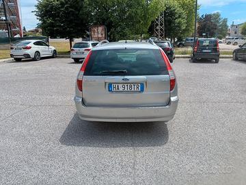 Auto  Ford mondeo