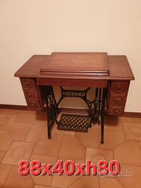 macchina da cucire d'epoca Singer base in ghisa