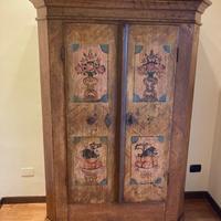 Credenza in legno stile tirolese