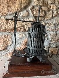 Torchio in ferro battuto