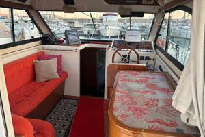 Barca a motore modello PLASTIK SPACE 31