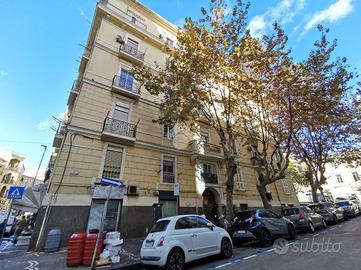 3 LOCALI A CASTELLAMMARE DI STABIA