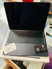 MacBook Air 13 2022 8GB RAM 256GB SSD M2