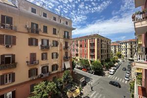 4 LOCALI A NAPOLI