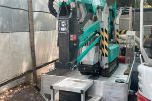 Si noleggia PIATTAFORMA A RAGNO con OPERATORE