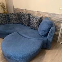 Divano tre post con pouf