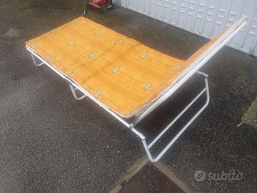 lettino da campeggio 