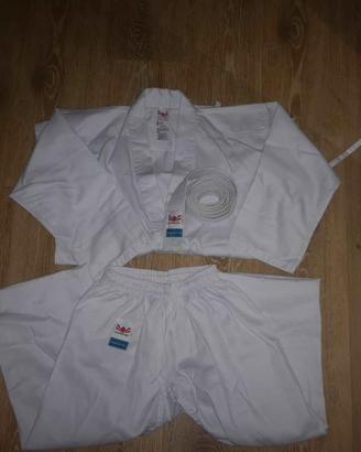 kimono karate con cintura 