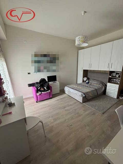Appartamento di 120 m² con 5 locali e box auto a M - Vista 6