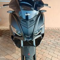 Aprilia SR gt 200