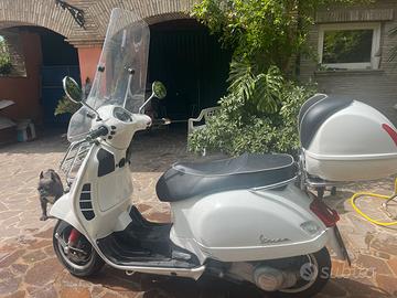 Vespa gts 300