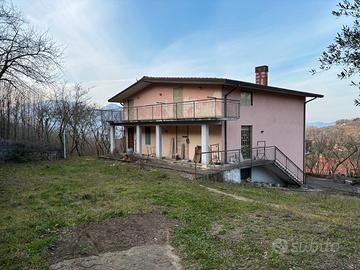 Indipendente ideale per due famiglie con terreno