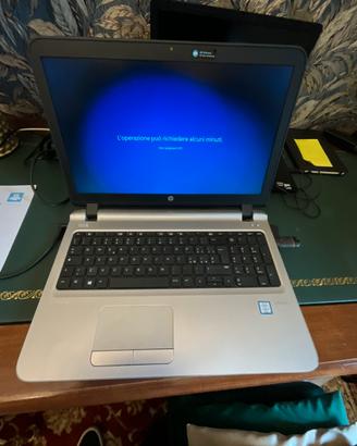 Hp450 8 gb ram ssd 512 gb WIN 11 pro
