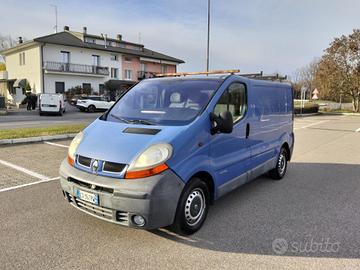 Renault Trafic T27 1.9 dCi/100CV PC-TN 3Posti