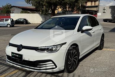 VOLKSWAGEN Golf 1.0 eTSI EVO DSG Life