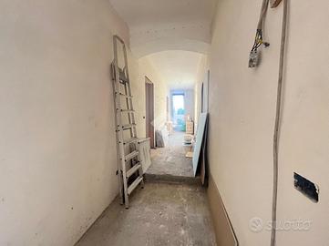 4 LOCALI A LA SPEZIA