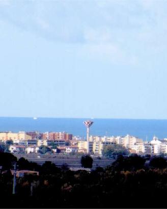 Villa plurifamiliare, ampio giardino, vista mare