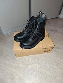 Dr. Martens, numero 37