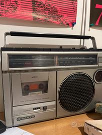 Radioregistratore a cassette vintage anni 70 Sanyo