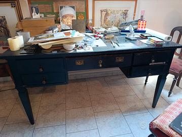scrivania antiquariato