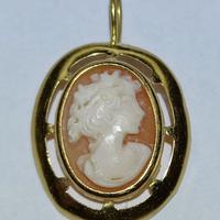 Ciondolo oro 18K con cammeo