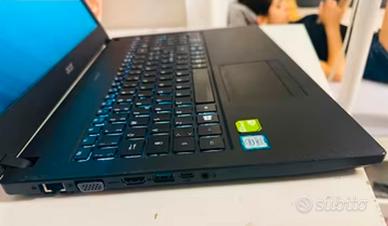 Pc portatile i7 8th  gaming Acer travelmate  