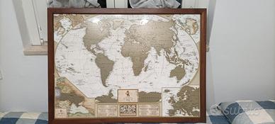 Mappa del mondo da grattare con cornice legno 