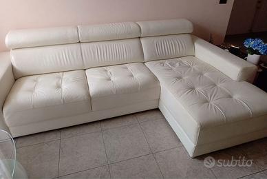 Divano pelle con penisola