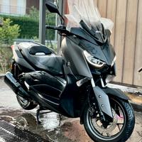 Yamaha X-Max 300