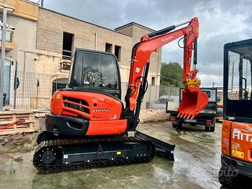 Escavatore Kubota 530 ore