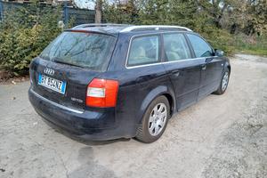 AUDI A4 1.9 TDI  5 MARCE 