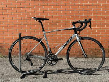 GIANT Defy Compact 1 tg. ML