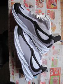 scarpe sportive 43 mai usate