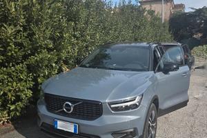 Volvo xc 40 R DESIGN