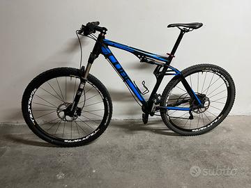 Bicicletta Cube all mountain del 2013
