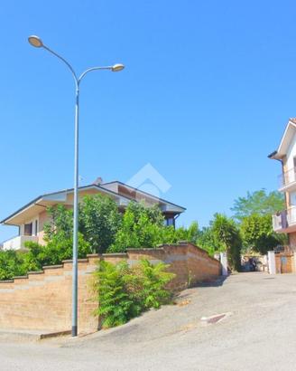 VILLA SINGOLA A SAN MARTINO IN PENSILIS
