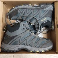 scarponcini da montagna 